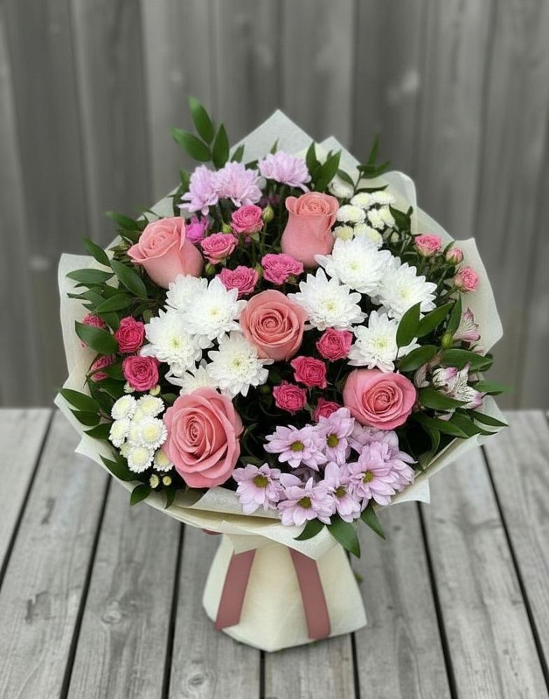Букет цветов из: Альстромерии, Гвоздики, Розы и Хризантемы в Новоселицах