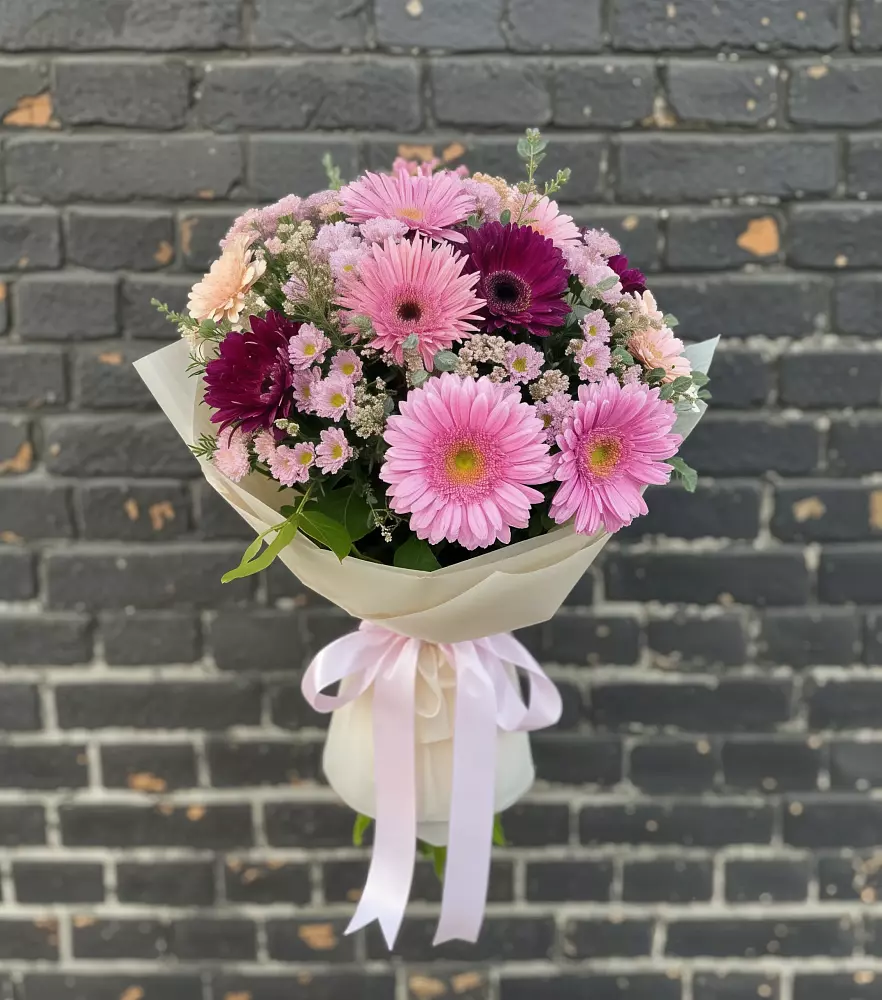 Букет цветов из: Герберы и Хризантемы в Новоселицах