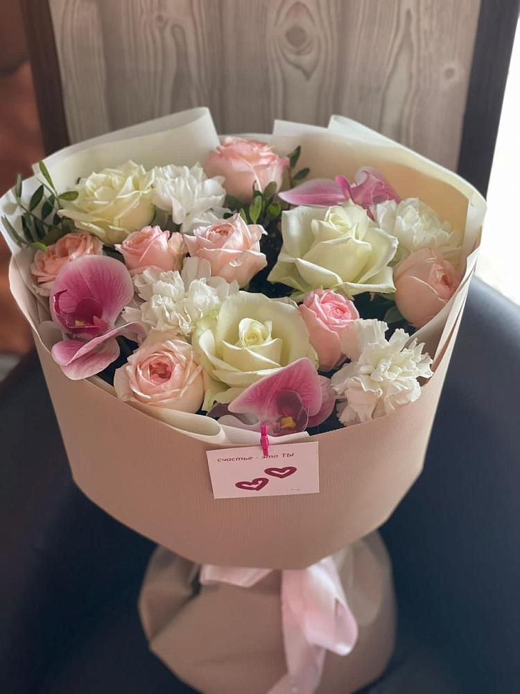 Букет цветов из: Орхидеи, Розы и Гвоздики в Новоселицах