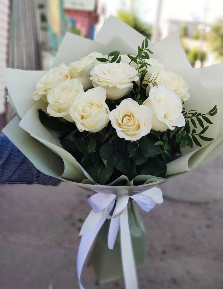Букет Белые розы Проуд в Новоселицах