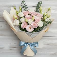 Букет цветов из:  Лизиантусы в Новоселицах