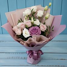 Букет цветов из:  Розы и Лизиантусы в Новоселицах