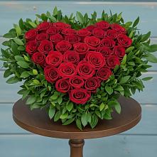 Цветочная композиция из Розы в виде сердца в Новоселицах