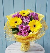 Букет цветов из:  Хризантемы и Герберы в Новоселицах