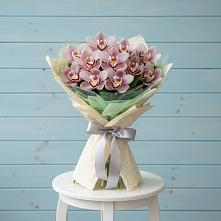 Букет цветов из:  Орхидеи и Розы в Новоселицах