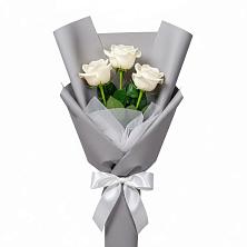 Букет 3 белые розы в Новоселицах