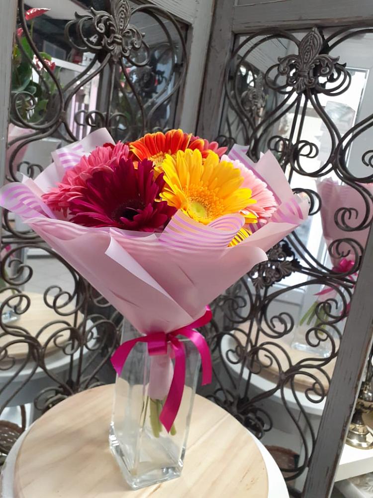 Букет цветов из: Герберы в Новоселицах