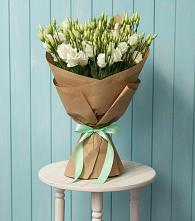 Букет цветов из:  Лизиантусы в Новоселицах