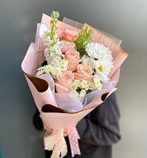 Букет цветов из:  Хризантемы и Розы в Новоселицах