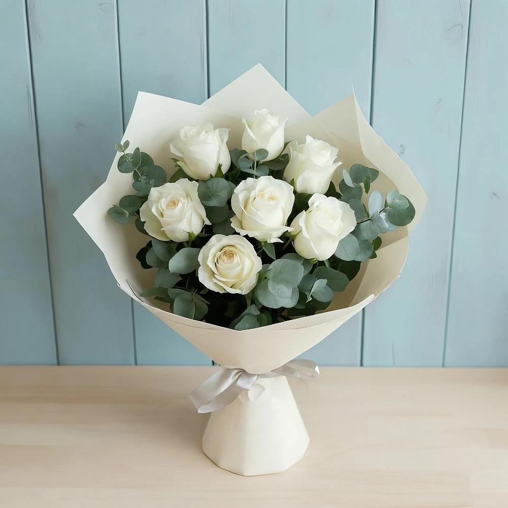 Букет Белые розы в Эвкалипте в Новоселицах