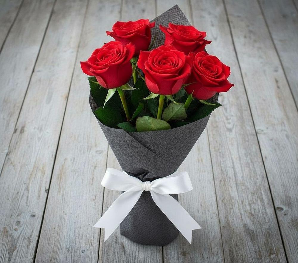 Букет 5 Красных роз Эдлесс Лав в Новоселицах