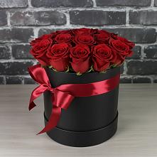 Цветочная композиция из Розы в шляпной коробке в Новоселицах