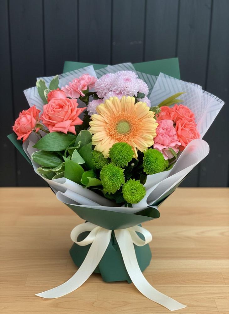 Букет цветов из: Гвоздики, Розы, Герберы и Хризантемы в Новоселицах