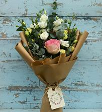 Букет цветов из:  Розы и Лизиантусы в Новоселицах