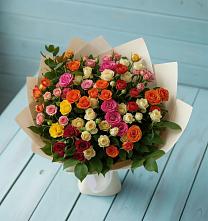 Букет Микс из разноцветных кустовых роз в Новоселицах