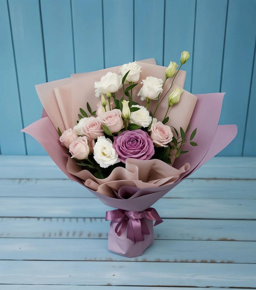 Букет цветов из: Розы и Лизиантусы в Новоселицах