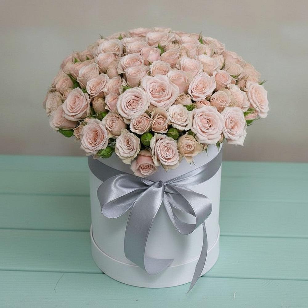 Цветочная композиция из Розы в шляпной коробке в Новоселицах